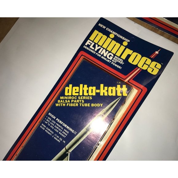 Vintage Delta-Katt - MiniRocs Flying Model Rocket Kit - Balsa Parts - Picture 5 of 5